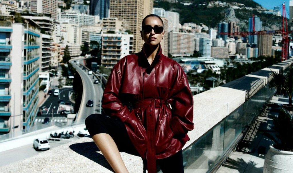 leather jacket
