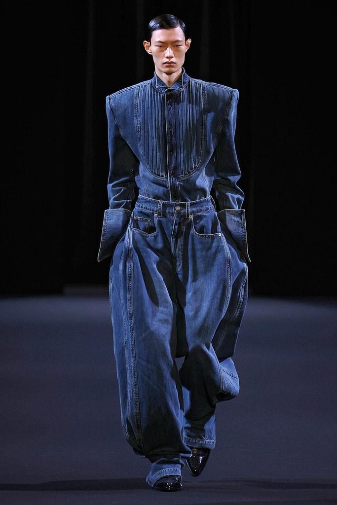 baggy jeans